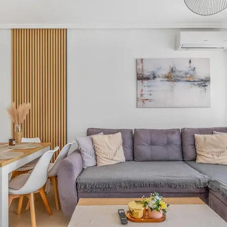 119 Paradise Apartment