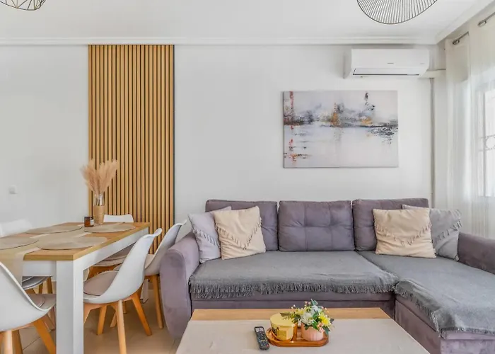 119 Paradise Apartment